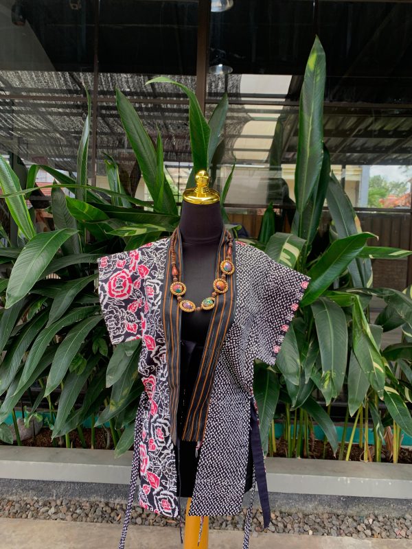 VEST Batik Motif Klasik - Modern Fusion